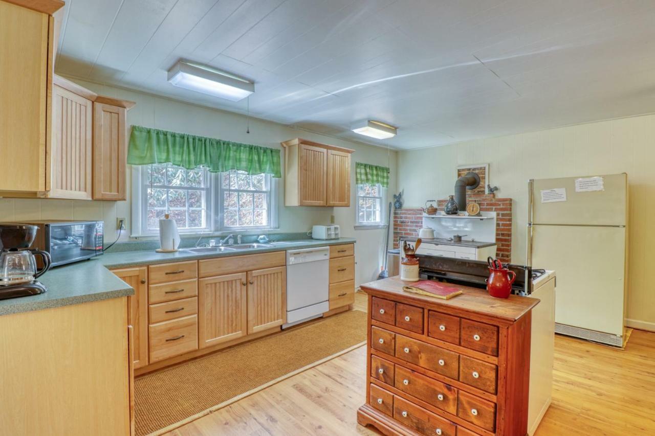 1 Bed 1 Bath Vacation Home In Sylva Zewnętrze zdjęcie