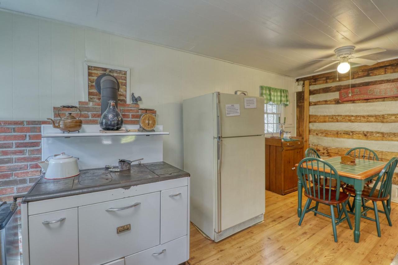 1 Bed 1 Bath Vacation Home In Sylva Zewnętrze zdjęcie
